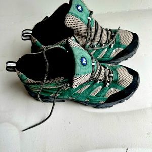 Outdoor Voices X Merrill Moab 2 Mid Waterproof Hiking Boots